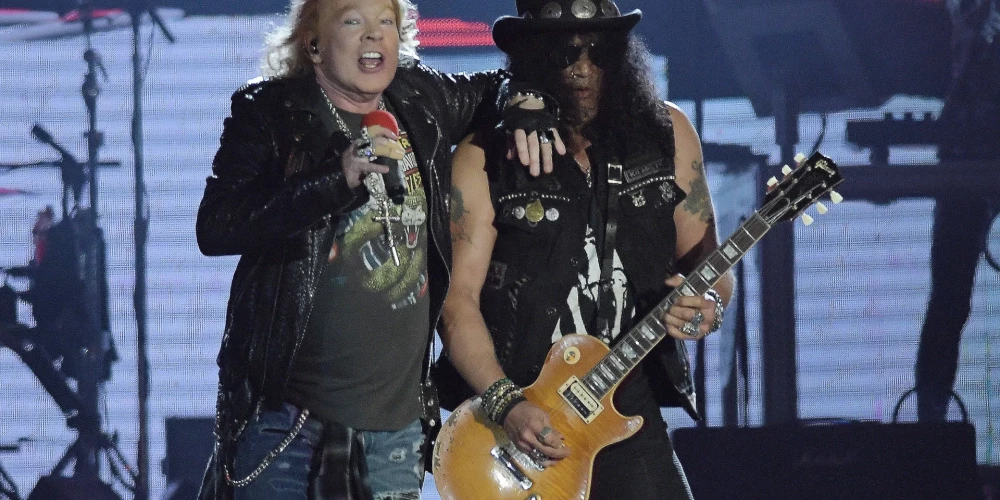 Rokgrupa "Guns N’ Roses" nākamgad uzstāsies Lietuvā.