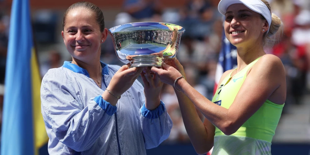 Aļona Ostapenko un Ludmila Kičenoka pēc triumfa "US Open".