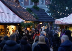 Ziemassvētku tirdziņš Doma laukumā.