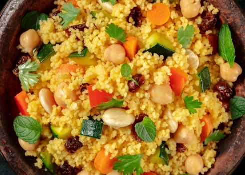 Pērļu kuskusa salāti