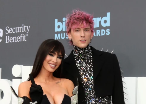 Meganas Foksas un Machine Gun Kelly attiecības ir bijušas gana vētrainas.