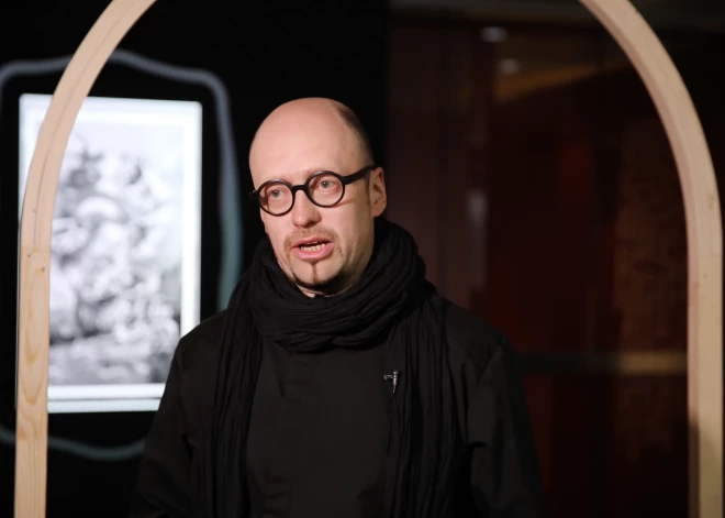 Tiesai nodod krimināllietu par homofobisko uzbrukumu RSU pasniedzējam Hanovam