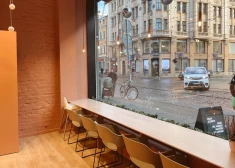 Skats no bistro BALTS uz Kr. Barona ielu.