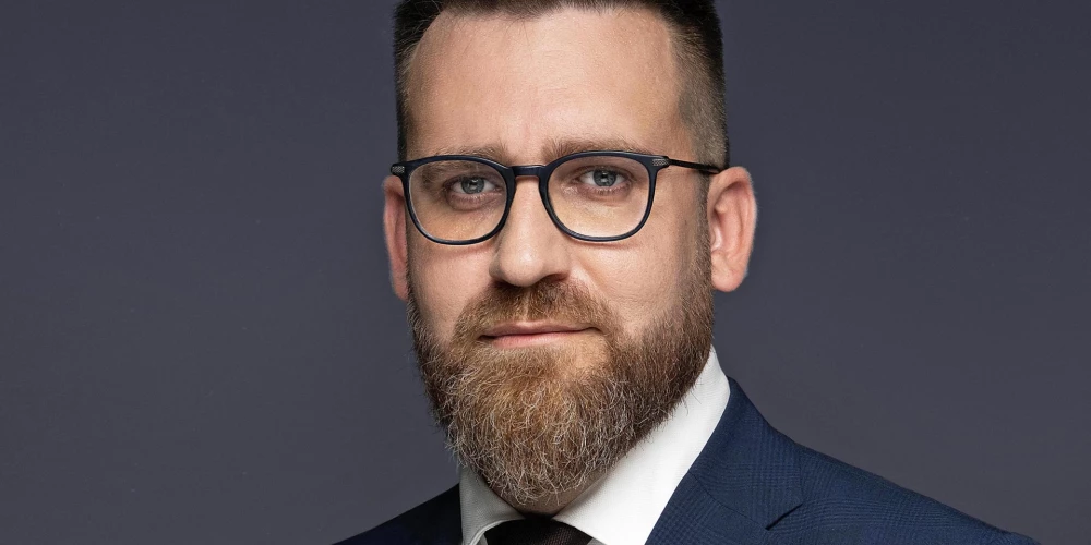 Zvērināts advokāts Benno Butulis.