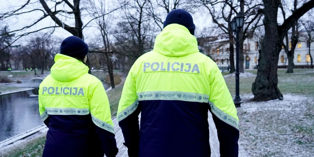 Valsts policija sadarbībā ar Valsts robežsardzi apturējusi starptautisku organizētās noziedzības tīklu un atklājusi nelikumīgu cigarešu ražotni un konfiscējot kopumā gandrīz 300 miljonu cigarešu un apmēram 47 tonnas sasmalcinātas tabakas lapu. 