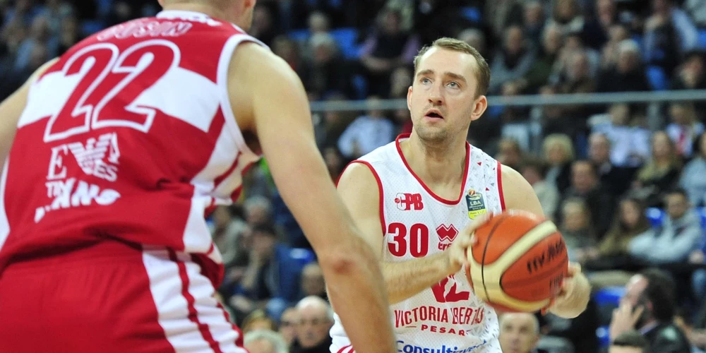 Rihards Kuksiks karjeras laikā pārstāvējis dažādus Eiropas basketbola grandus.