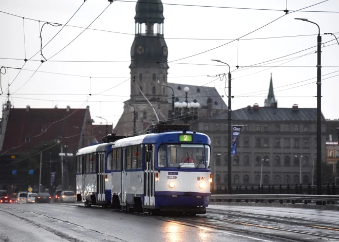 Ziemassvētkos Rīgā sabiedriskais transports kursēs pēc brīvdienu grafika