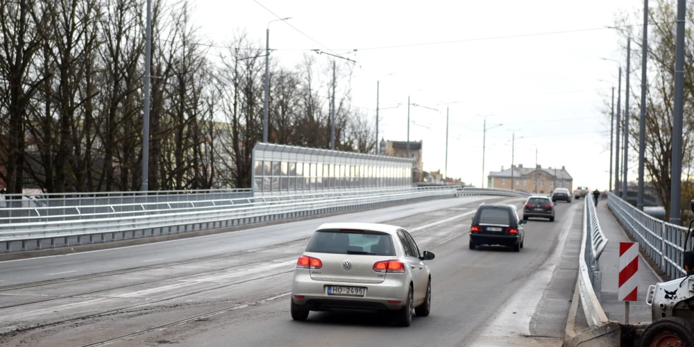 Rīgā turpina paplašināt ātruma ierobežojuma zonas.