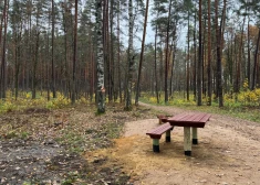 Šmerļa mežā atklāta taka, kas pielāgota ratiņkrēslu lietotājiem