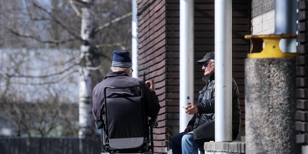 Krāpniekiem no iedzīvotājiem un uzņēmumiem izdevies izkrāpt vairāk nekā 1,1 miljonus. 