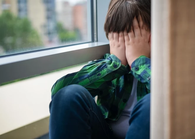 12-летнему мальчику в одной из школ Огре нанесли телесные повреждения - есть информация, что это сын мэра