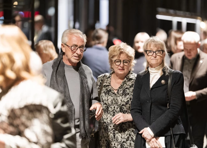 Latvijas Nacionālais simfoniskais orķestris (LNSO) ceturtdien, 19. decembrī, Rīgā Hanzas Peronā uzstājās kopā ar jauno somu-kubiešu pianistu Antonu Mehiasu, kurš Latvijā viesojās pirmo reizi.