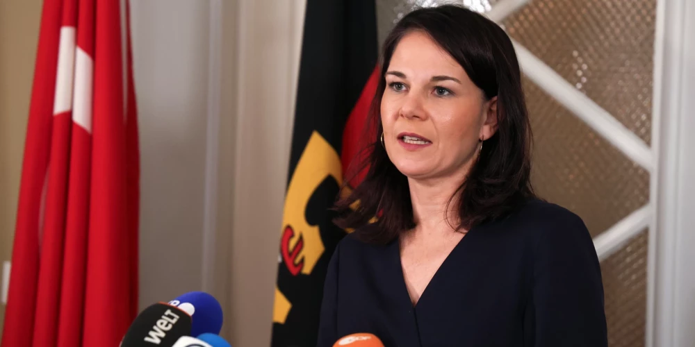 Bērboka brīdina par iespējamu Turcijas un kurdu karu Sīrijā.