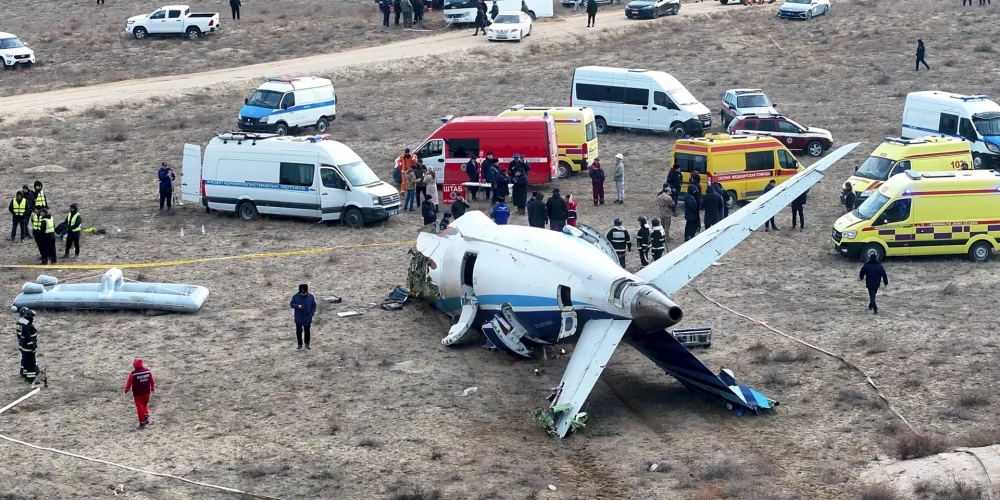 "Azerbaijan Airlines" lidmašīnas glābšanas darbi Kazahstānā.