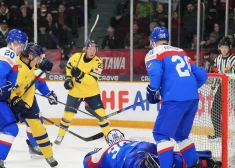 Zviedrija B grupas mačā ar 5:2 (0:1, 2:0, 3:1) pieveica Slovākijas vienaudžus.