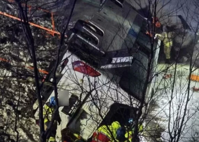 Noskaidrota sīkāka informācija par Norvēģijā notikušo autobusa avāriju