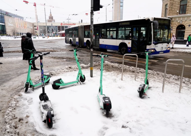 Svarīga informācija “Bolt” lietotājiem: izmaiņas automašīnu un skrejriteņu pakalpojumos Jaungada naktī