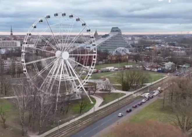 Rīgas panorāmas rats ticis pie kabīnēm. Atklāšana varētu būt jau pavisam drīz! 