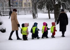 Наибольшее сокращение числа воспитанников наблюдалось в дошкольных образовательных учреждениях в сельской местности. 