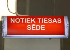 Vīrietis lūdza patvērumu, kad tika aizturēts Rīgas lidostā, mēģinot izceļot uz Melnkalni ar viltotu Polijas uzturēšanās atļauju.