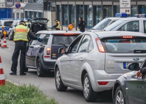 Vācija saglabās pastiprinātu robežkontroli arī pēc marta. 