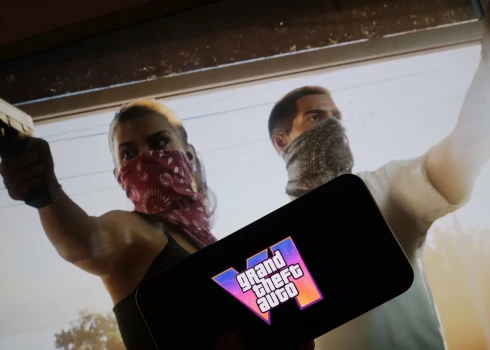 Kadrs no "Grand Theft Auto VI" pagaidām vienīgā treilera, kas parādījās 2023. gada decembrī