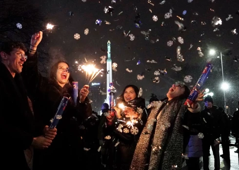 Встреча Нового года у памятника Свободы.