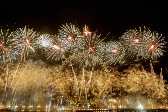 Салют в Лондоне.