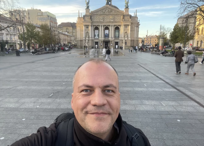 "Mūzika un māksla ir ļoti spēcīgs ierocis!" - diriģents Atvars Lakstīgala dodas misijās uz Ukrainu