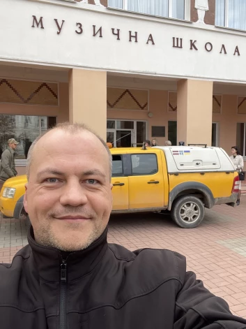 Vienā no braucieniem uz Ukrainu novembrī.