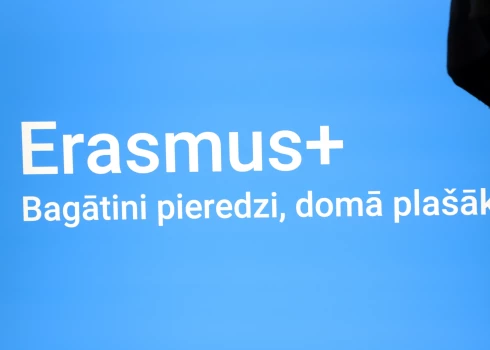 Valsts izglītības attīstības aģentūra (VIAA) pērnā gadā apstiprinājusi Erasmus+ projektus skolu, profesionālās, pieaugušo, augstākās izglītības sektoros un sporta jomā ar kopējo finansējumu 35,47 miljoni eiro. 