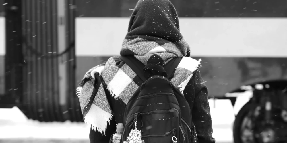  "Vivi" norāda, ka "šī informācija neatbilst patiesībai" un aicina "ikdienā neiekrist melu izplatītāju lamatās". 