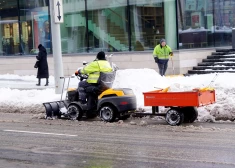 Sniegs, atkala un vējš – pirmdien laikapstākļi Latvijā sagādās pārbaudījumus