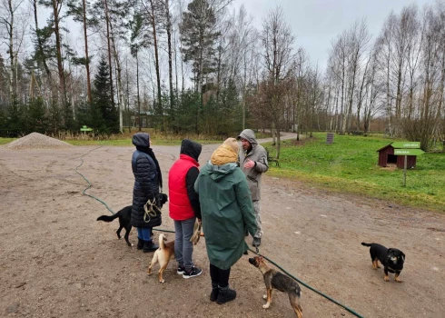 Drēgnais, lietainais laiks netraucēja interesantai nodarbībai.