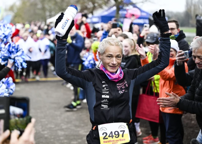 55 gadus veca Beļģijas iedzīvotāja aizvadītajā gadā pievarējusi 366 maratonus: 46 dienas līdz "Rimi" Rīgas maratonam