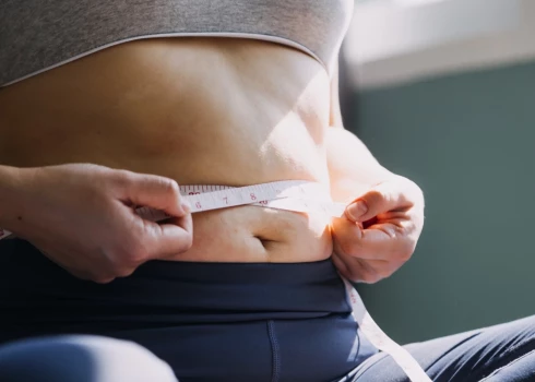 Fitnesa trenere atklāj efektīvāko veidu, kā zaudēt svaru bez svīšanas.