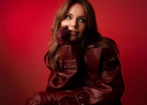 Marta Grigale izdod latvisko versiju dziesmai "Lovable".