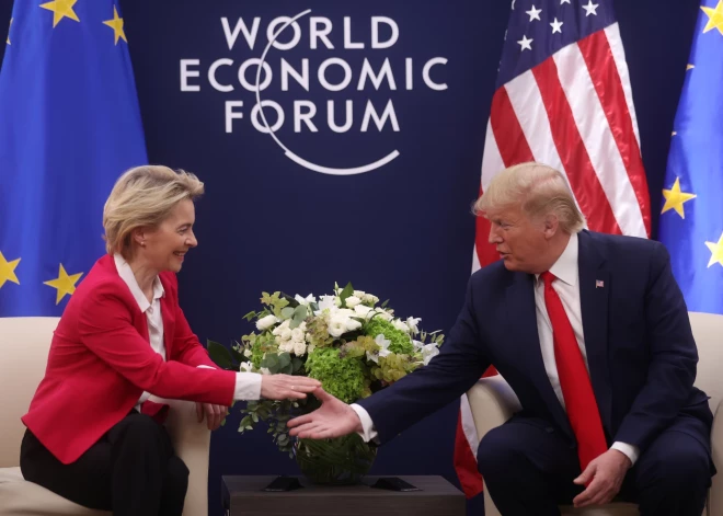 Urzula fon der Leiena nav saņēmusi ielūgumu uz Trampa inaugurāciju