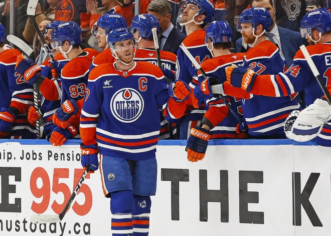 Konors Makdeivids ar sezonas 17. vārtiem nodrošina Edmontonas "Oilers" uzvaru NHL