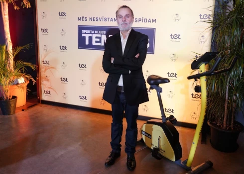 Aktieris Marģers Eglinskis jaunā TV seriāla "Templis" pirmizrādē.