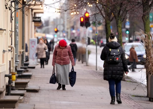 VID visu nestrādājošo pensionāru algas nodokļa grāmatiņas bija jānosūta VSAA, lai pensionāri varētu saņemt likumam atbilstoši pārrēķināto pensiju, bet vairākos gadījumos tas nav izdarīts.