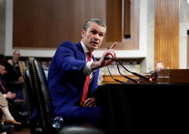 “Mēs vairs nepalīdzēsim Ukrainai?” - Trampa aizsardzības ministra amata kandidātu iztaujā par karu Ukrainā