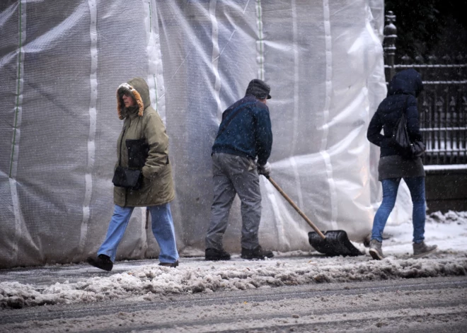 Minimālās algas slazds: kāpēc paaugstinājums pat par 40 eiro - ne vienmēr ir labums Latvijai