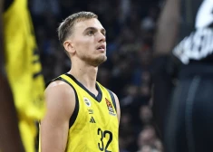 Artūrs Žagars ar 11 punktiem palīdz "Fenerbahce" sarūgtināt Kauņas "Žalgiri" ULEB Eirolīgas spēlē