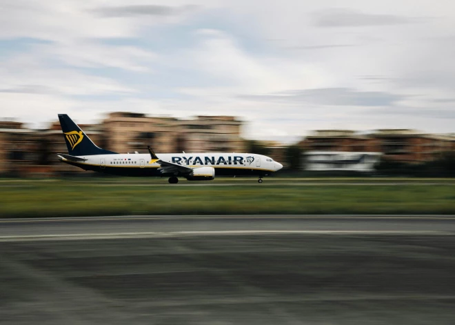 "Ryanair" atceļ daļu vasaras reisu uz Spāniju