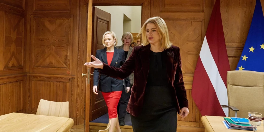 Ministru prezidente Evika Siliņa tiekas ar VID un VSAA vadību.
