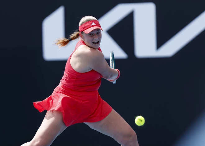 Ostapenko iekļūst Austrālijas atklātā čempionāta dubultspēļu pusfinālā