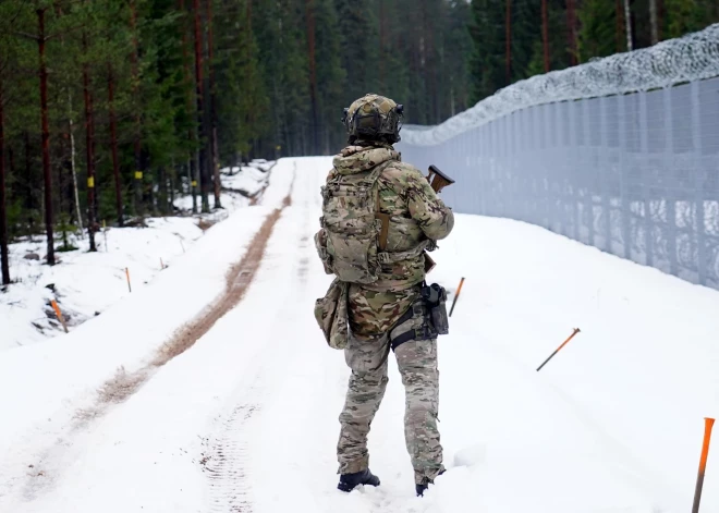 Группу нелегалов остановили на границе Латвии и Беларуси