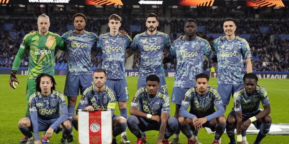 AFC "Ajax" šīs sezonas modelis. Viens no sākumsastāva variantiem.