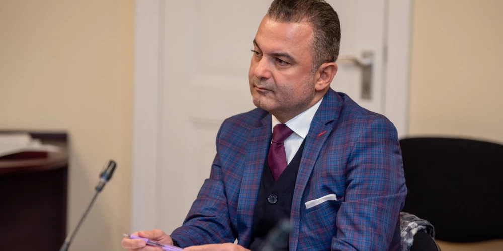 Veselības ministrs Hosams Abu Meri.